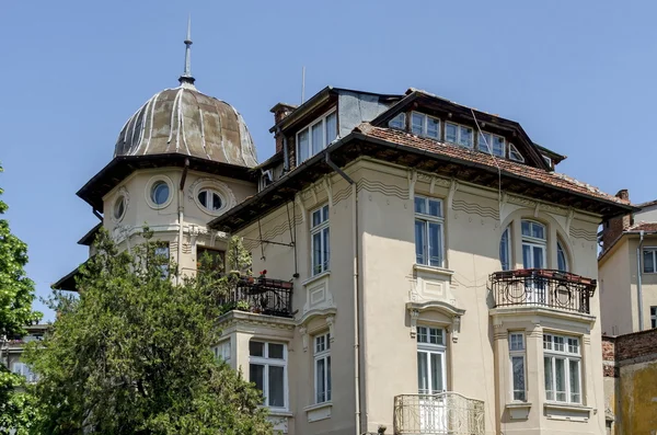 Fragmento de edificio antiguo en la ciudad de Sofía —  Fotos de Stock