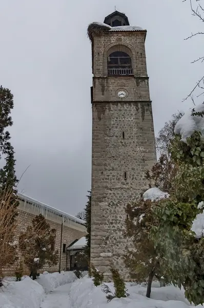 Torre del reloj en la iglesia en la ciudad de Bansko, Bulgaria —  Fotos de Stock