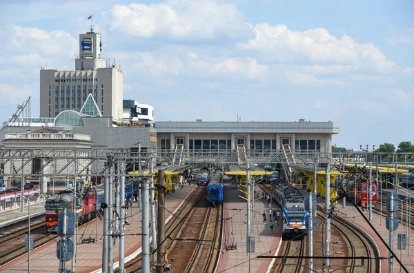 Mińsk Białoruś 2021 Dworzec Kolejowy Mińsk Pasażer Białoruskiej Kolei — Zdjęcie stockowe