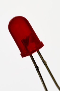 LED diyot siyah arkaplanda izole edildi. Yakın plan..