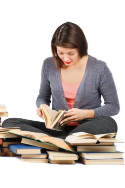 Beyaz arka plan üzerinde izole kitap ile kız.