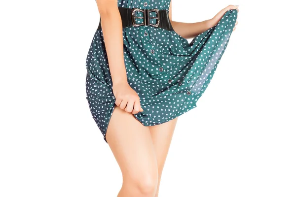 Piernas de hermoso modelo cubierto con falda corta bonita . —  Fotos de Stock