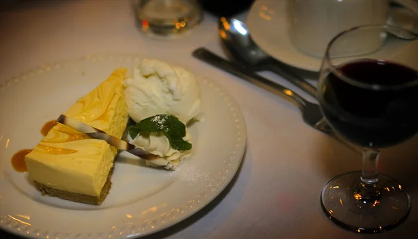 Délicieux gâteau au fromage au citron — Photo