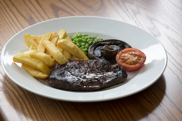 Steak, Mushrooms and Chips — Stock Photo, Image