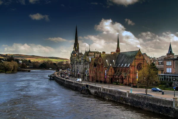 Perth next to the River Tay — Stock Photo, Image