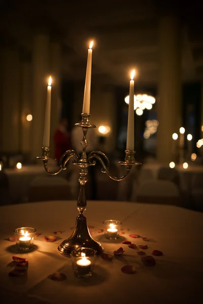 浪漫的婚礼餐桌装饰 — 图库照片