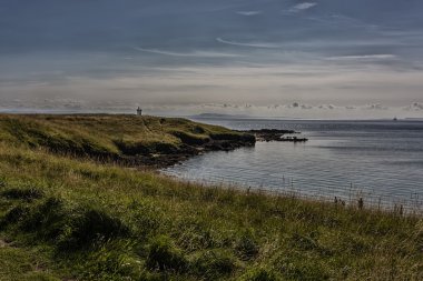 Dramatik kıyı şeridi görünümü