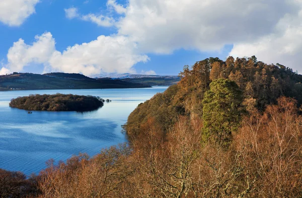 Vibrující pohled na Loch Lomond — Stock fotografie