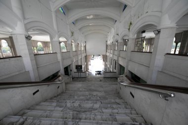 Kuala Lumpur, Malezya. 07.08.2024 ünlü Mescid Wilayah Persekutuan Federal Bölgesi Camii, Müslümanların ibadet ettiği yer.
