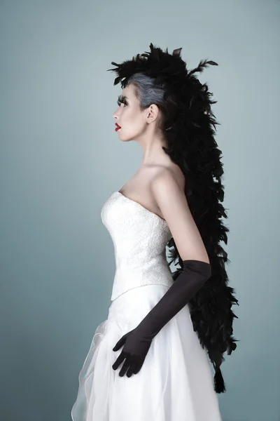 Yaratıcı sanat güzel bir kadınla makyaj moda — Stok fotoğraf