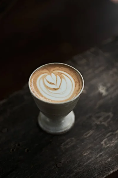 Szelektív Fókusz Csésze Forró Latte Art Kávé Fókusz Fehér Foa — Stock Fotó