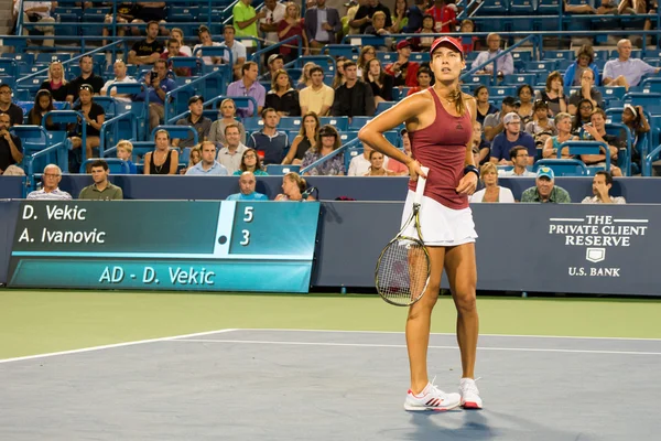 Mason, Ohio - 15 agosto 2016: Ana Ivonavic in match contro Donna Vekic al Western and Southern Open di Mason, Ohio, il 15 agosto 2016 . — Foto Stock