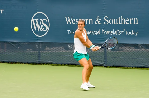 Mason, Ohio - 13 Ağustos 2016: Maria Sakkari 13 Ağustos 2016'da Mason, Ohio'daki Western and Southern Open'da eleme maçında. - Stok İmaj