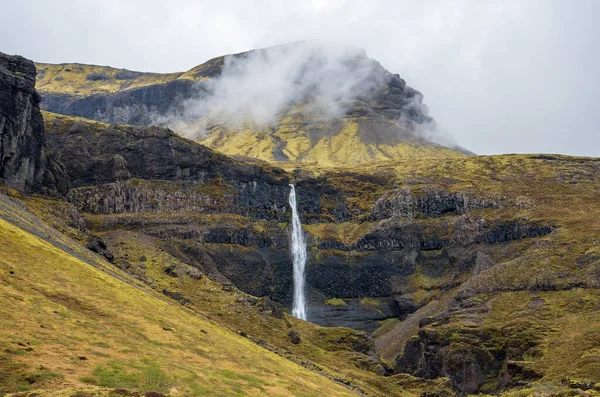 İzlanda 'daki Lomagnupor Vadisi.