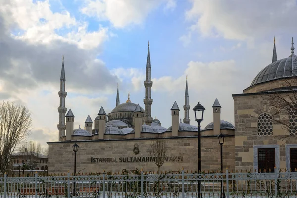 Μπλε Τζαμί Sultanahmet Camii Στην Κωνσταντινούπολη Θεωρείται Ένα Εξαιρετικό Παράδειγμα — Φωτογραφία Αρχείου