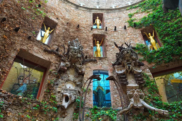 Fragment of Main courtyard in Dali's Theatre — Stock Photo, Image