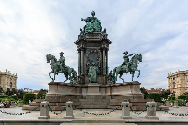 Maria Theresia monument — Stock Photo, Image