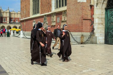 The group of nuns on the streets