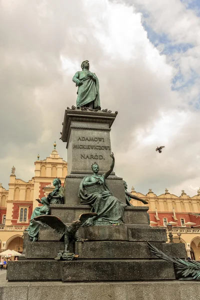 Statue von adam mickiewicz — Stockfoto