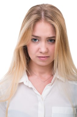 Üzgün ve depresyonda kadın üzerinde beyaz izole closeup portresi