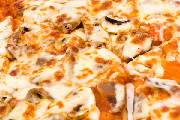 Pizza con formaggio e prosciutto — Foto Stock