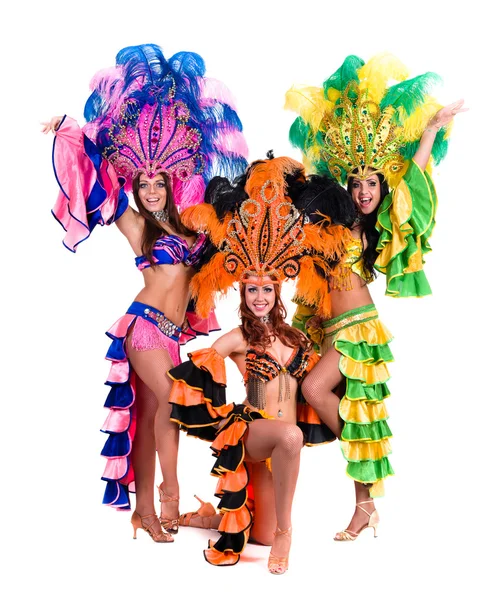 Équipe de danseurs portant des costumes de carnaval dansant — Photo