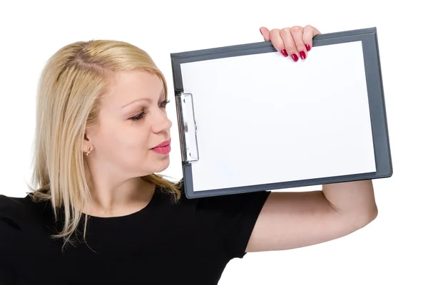 Glückliche junge Geschäftsfrau zeigt leeres Schild — Stockfoto