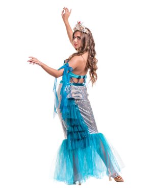 Karnaval dansçı kız poz, bir deniz kızı izole gibi beyaz giyinmiş