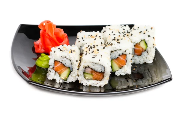 Hagyományos friss japán sushi tekercs fehér — Stock Fotó