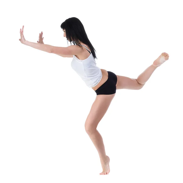 Mujer joven bailando, aislada en cuerpo entero sobre blanco — Foto de Stock
