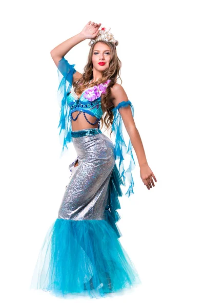 Bailarina de carnaval vestida de sirena posando, aislada sobre blanco — Foto de Stock