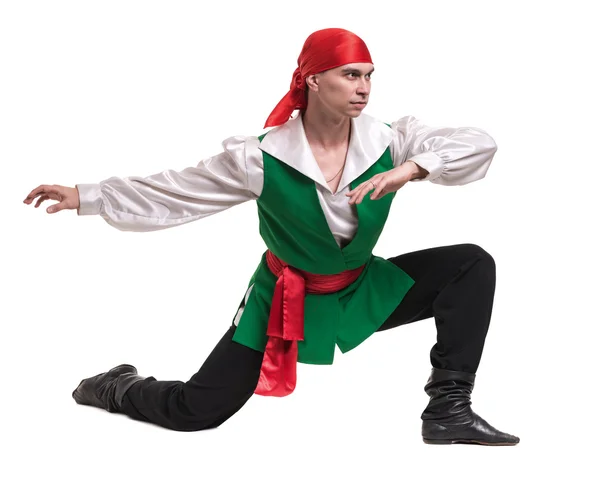 Taniec człowiek nosi strój pirata. Na białym tle na białym w pełnej długości. — Zdjęcie stockowe