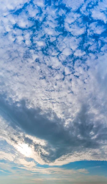 Fantastische Zachte Wolken Bij Zonsopgang Natuurlijke Samenstelling — Stockfoto