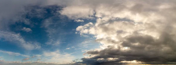 Fantastic dark thunderclouds at sunrise — Stock Photo, Image