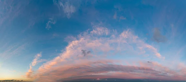 Фантастичні Хмари Сході Сонця — стокове фото