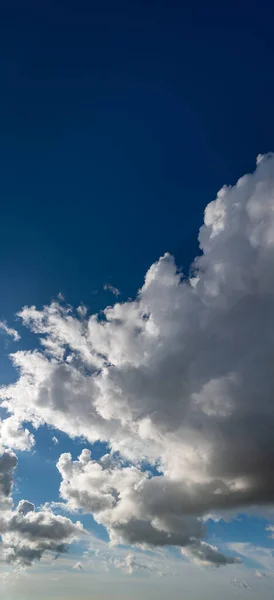 Traumhaft Weiche Wolken Vor Blauem Himmel Natürliche Zusammensetzung — Stockfoto
