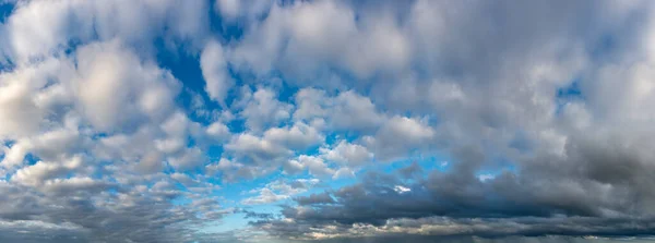 Fantastic dark thunderclouds, sky panorama — Stock Photo, Image