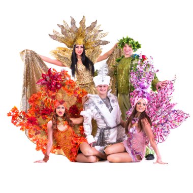 dans karnaval kostümleri giyen dansçı takım