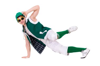 Genç sanatçı üzerinde beyaz izole poz