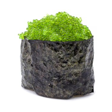 Suşi böreği beyaza izole edilmiş.