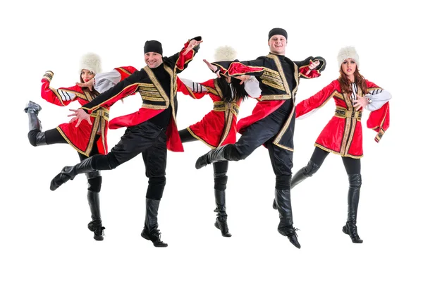 Táncos csapat visel a népi kaukázusi highlander jelmezek — Stock Fotó