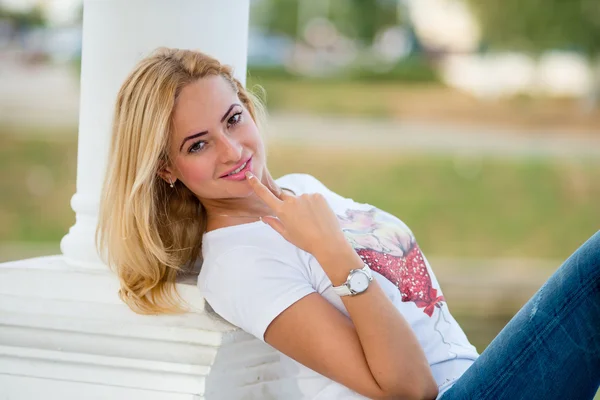 Summer girl portrait. — Stock Photo, Image