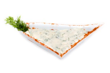 Beyaz bir arka plan üzerinde barbekü sosu