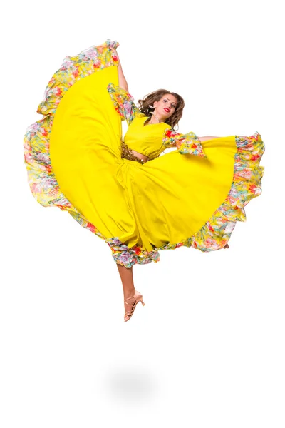 Flamenco táncos nő jumping, elszigetelt, a fehér, a teljes hossza — Stock Fotó