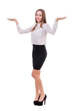 İş kadını bir boşaltmak sunulması. Beyaz izole. Tam vücut.