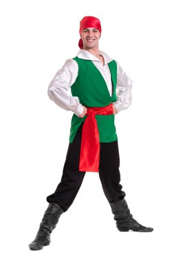 Korsan kostüm giyen adam dans. Tam uzunlukta beyaz izole.