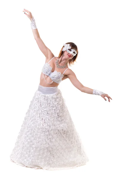 Ballerina di carnevale che indossa una maschera che balla, isolata sul bianco — Foto Stock