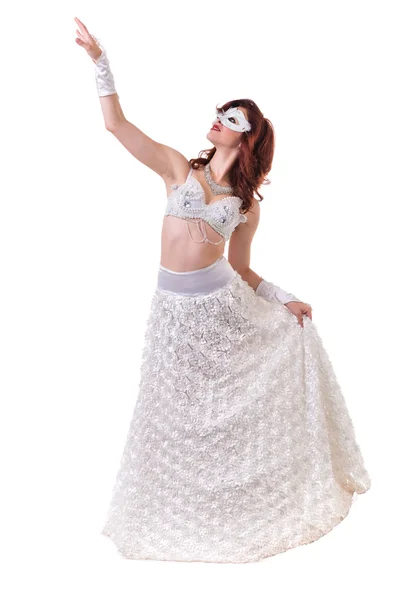 Bailarina de carnaval vestida con una máscara bailando, aislada en blanco — Foto de Stock