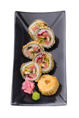 Beyaz geleneksel taze Japon suşi rulo