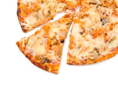 Peynir ve üzerinde beyaz izole jambon pizza